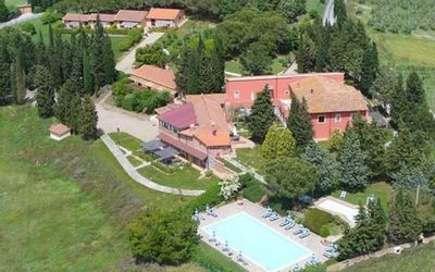 La Collinella: Luftaufnahmen, Eigentum, Estate, Vogelperspektive, Gebäude, Villa, Ländliches Gebiet, Grundstueck, Haus, Grundeigentum