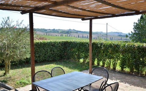 Rocche Di Valiano: Eigentum, Schatten, Grundeigentum, Ländliches Gebiet, Terrasse, Gebäude, Haus, Pergola, Veranda, Tisch Im Freien