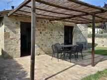 rocche-di-valiano-chianti-castelnuovo-berardenga-ortensia-garden