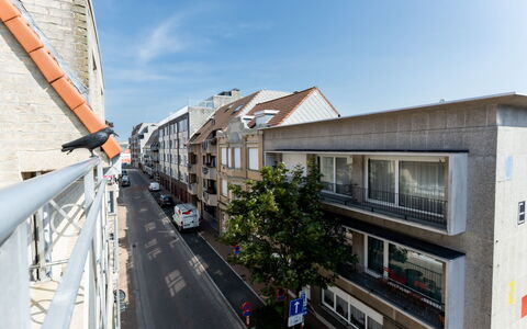 Bredene 711: Gebäude, Fenster, Nachbarschaft, \Stadt, Wohngebiet, Wohnung, Die Architektur, Urban Design, Mischnutzung, Durchgangsstrasse