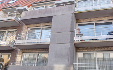 Bredene 715: Eigentum, Gebäude, Fenster, Urban Design, Eigentumswohnung, Nachbarschaft, Tower Block, Wohngebiet, Materialeigenschaft