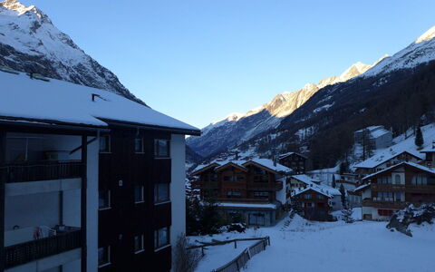 Haus Rollin: Bergforms, Berg, Schnee, Gebirge, Winter, Himmel, Alpen, Bergstation, Wildnis, Bergdorf