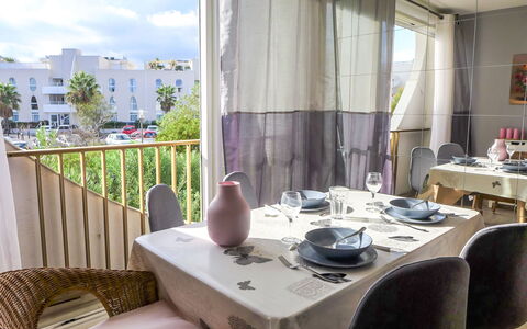 Les Jardins du Vidourle: Eigentum, Zimmer, Restaurant, Interior Design, Möbel, Vorhang, Gebäude, Tabelle, Grundeigentum, Haus