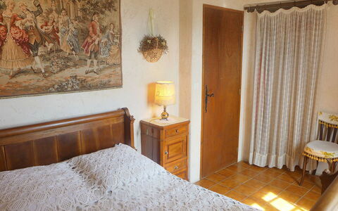 Villa Micheline: Zimmer, Bett, Vorhang, Schlafzimmer, Möbel, Eigentum, Interior Design, Fensterbehandlung, Fussboden, Wand