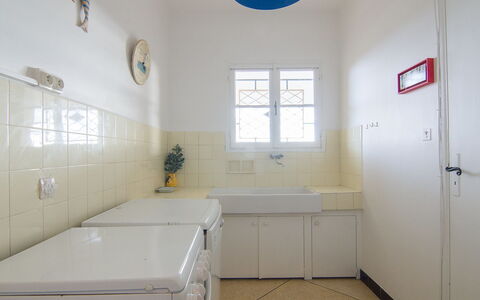 Cavalaire 505: Eigentum, Zimmer, Fussboden, Badezimmer, Gebäude, Haus, Interior Design, Die Architektur, Grundeigentum, Daylighting
