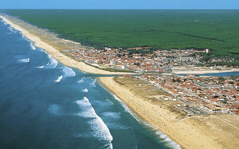 Villa Marine: Wasser, Himmel, Wasservorräte, Azurblau, Strand, Küsten Und Ozeanische Forms, Horizont, Natürliche Landschaft, Landschaft