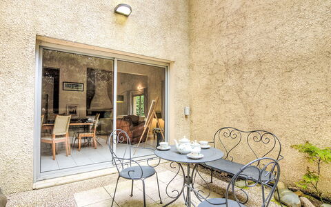 Bernadon: Zuhause, Wohnung, Balkon, Estate, Schatten, Villa, Eco Hotel, Veranda, Landscaping, Villa