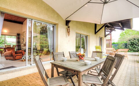 Bernadon: Zuhause, Wohnung, Balkon, Estate, Schatten, Villa, Eco Hotel, Veranda, Landscaping, Villa