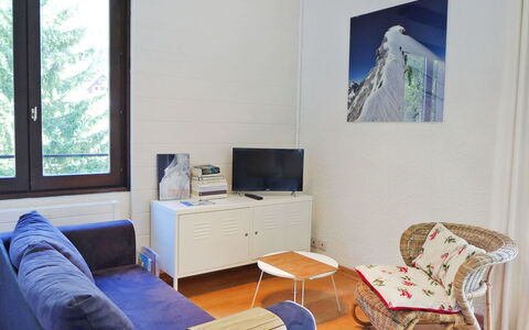Le Cristal des Glaces: Zimmer, Möbel, Eigentum, Blau, Interior Design, Wohnzimmer, Haus, Gebäude, Fussboden, Schlafzimmer