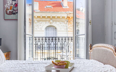 Le Concordia: Schlafzimmer, Interior Design, Bett, Bedding, Bettdecke, Möbel, Linens, Zuhause, Bettrahmen, Wohnung