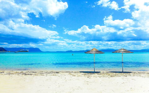 Golfo Aranci Ortensia Apartments: Himmel, Gewässer, Strand, Meer, Ozean, Blau, Urlaub, Ufer, Türkis, Küste