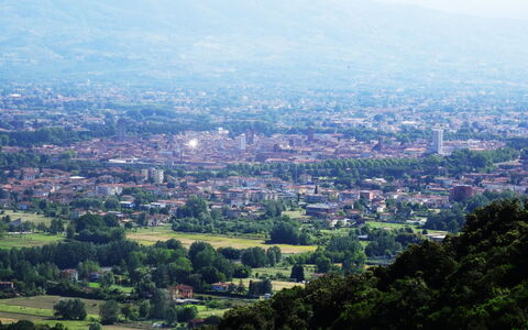 Casa Farfalla: Daytime, Natur, Horizont, Landschaft, Wohngebiet, Ökoregion, Hügel, Wiese, Hochland, Einfach