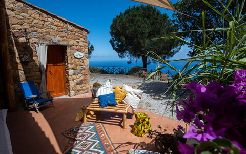 Terre Di Bea Cottage By The Sea Cefalu': Blau, Eigentum, Haus, Azurblau, Zuhause, Majorelle Blue, Himmel, Urlaub, Grundeigentum, Gebäude