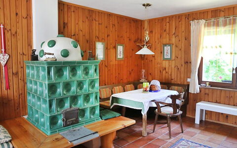 Rustika: Zimmer, Möbel, Grün, Interior Design, Eigentum, Tabelle, Gebäude, Haus, Hartholz, Wohnzimmer