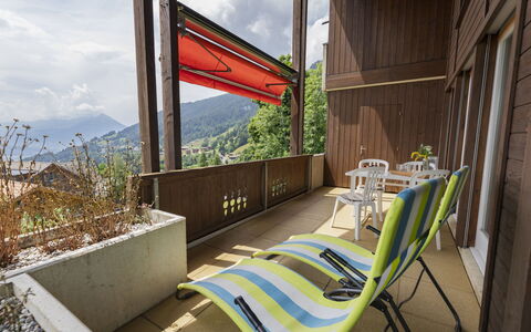 Rehli: Holz, Holzbeize, Hartholz, Balkon, Eco Hotel, Schatten, Veranda, Design, Stuhl, Deck