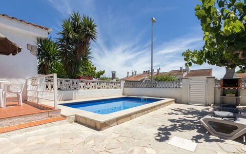 Marina: Wohngebiet, Estate, Fliese, Balkon, Villa, Flagstone, Hazienda, Resort, Schwimmbad