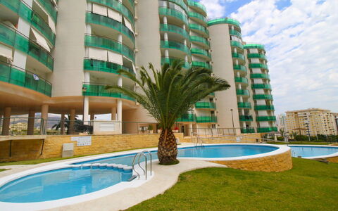 Vila Park: Eigentum, Gebäude, Eigentumswohnung, Schwimmbad, Grundeigentum, Wohnung, Resort, Hotel, Die Architektur, Mischnutzung