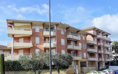 Fréjus 559: Wohngebiet, Eigentum, Nachbarschaft, Wohnung, Gebäude, Die Architektur, Haus, Grundeigentum, Mischnutzung, Eigentumswohnung