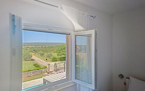 Frane: Glas, Daylighting, Fensterbehandlung, Schatten, Vorhang, Fensterabdeckung, Balkon