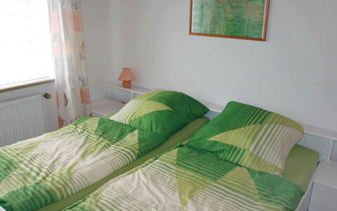 Adda: Schlafzimmer, Eigentum, Bett, Zimmer, Möbel, Bettdecke, Grün, Bettrahmen, Matratze, Bedding