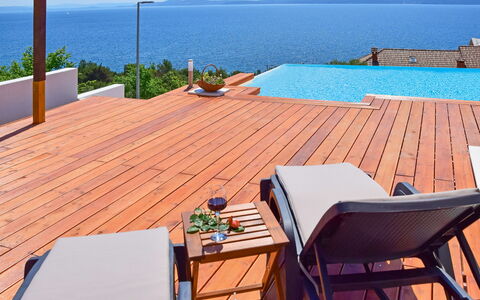 Andrea: Deck, Eigentum, Haus, Möbel, Gartenmöbel, Urlaub, Grundeigentum, Dach, Azurblau, Sonnenliege