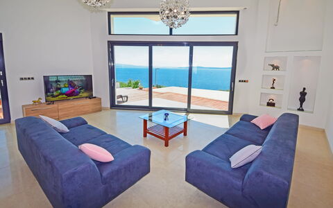 Andrea: Möbel, Zimmer, Eigentum, Schlafzimmer, Interior Design, Gebäude, Wohnzimmer, Haus, Fussboden, Wand