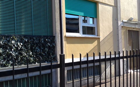 Corallo: Eigentum, Die Architektur, Eisen, Gebäude, Fassade, Fenster, Grundeigentum, Haus, Metall, Materialeigenschaft