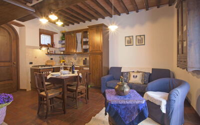 Lucia 190.1: Zimmer, Eigentum, Gebäude, Möbel, Interior Design, Haus, Wohnzimmer, Grundeigentum, Decke, Fussboden