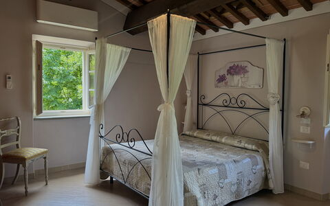 Anfora!!: Möbel, Interior Design, Bett, Schlafzimmer, Fussboden, Flooring, Holz, Linens, Decke, Zimmer