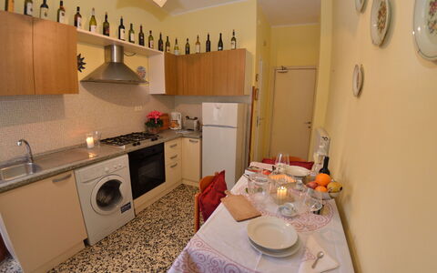 Carnevale: Zimmer, Eigentum, Küche, Countertop, Möbel, Cabinetry, Interior Design, Haus, Gebäude, Grundeigentum