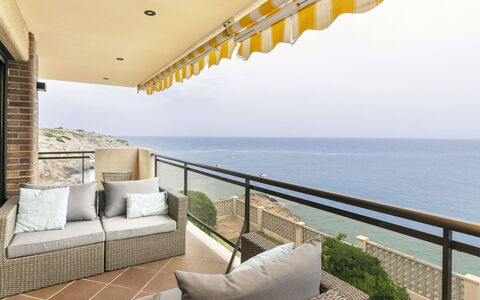 Cala D'Or: Eigentum, Möbel, Wasser, Himmel, Gebäude, Couch, Schatten, Die Architektur, Interior Design, Gartenmöbel