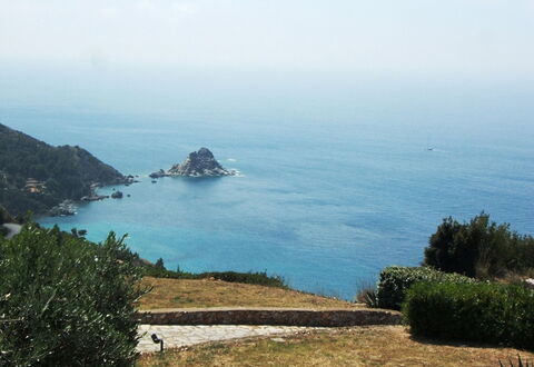 Raggio Di Sole Sull'argentario: Himmel, Meer, Küste, Küsten Und Ozeanische Forms, Atmosphärisches Phänomen, Vorgebirge, Ozean, Landspitze, Bucht, Baum