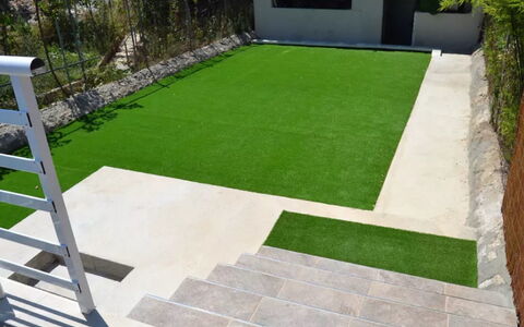 Sa Lluna: Gras, Rasen, Eigentum, Kunstrasen, Hof, Hinterhof, Flooring, Landscaping, Garten, Fussboden
