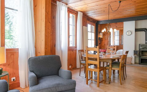 Dufaux: Möbel, Tabelle, Stuhl, Interior Design, Holz, Komfort, Bilderrahmen, Wohnzimmer, Hartholz, Lampe