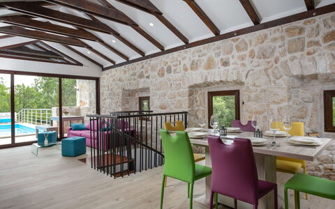 Villa Matija: Eigentum, Gebäude, Zimmer, Interior Design, Decke, Möbel, Wand, Haus, Grundeigentum, Die Architektur