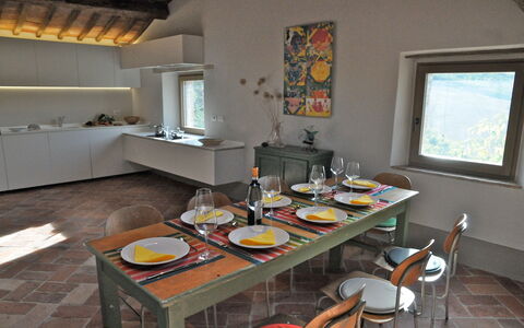 Podere Palazzo: Zimmer, Eigentum, Möbel, Interior Design, Esszimmer, Gebäude, Tabelle, Frühstück, Haus, Fussboden