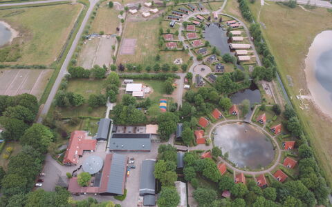 Comfortabel 8: Pflanze, Eigentum, Grundstueck, Die Architektur, Urban Design, Nachbarschaft, Biome, Wohngebiet, Öffentlicher Raum, Gras