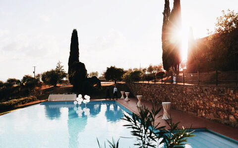 Quercia Al Poggio - Weddings And Events: Wasser, Himmel, Pflanze, Schwimmbad, Licht, Azurblau, Botanik, Gewässer, Baum, Freizeit