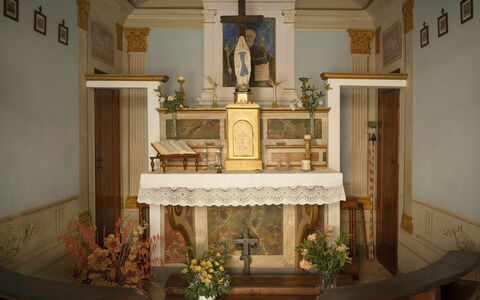 Quercia Al Poggio - Weddings And Events: Pflanze, Blume, Interior Design, Zimmerpflanze, Blumentopf, Gebäude, Holz, Skulptur