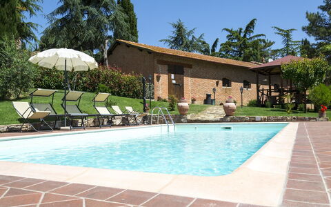 Villa Camelia: Schwimmbad, Eigentum, Resort, Grundeigentum, Gebäude, Haus, Freizeit, Zuhause, Urlaub, Estate