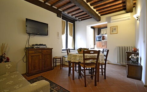 Appartamento Passerini: Zimmer, Eigentum, Gebäude, Möbel, Interior Design, Decke, Haus, Fussboden, Grundeigentum, Wohnzimmer