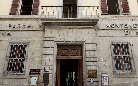 Terrazza Cortonese: Die Architektur, Gebäude, Fassade, \Stadt, Haus, Tür, Nachbarschaft, Materialeigenschaft, Baum, Fenster