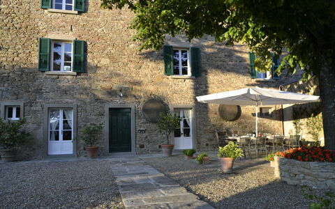 Villa Il Borgo: Eigentum, Haus, Gebäude, Zuhause, Grundeigentum, Hütte, Hof, Die Architektur, Estate, Cobblestone