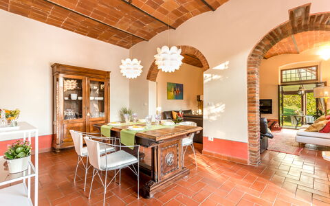 Villa Marina: Eigentum, Gebäude, Zimmer, Interior Design, Grundeigentum, Möbel, Haus, Fussboden, Decke, Villa