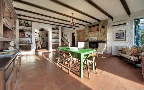 Villa Palma: Eigentum, Gebäude, Zimmer, Interior Design, Möbel, Decke, Haus, Fussboden, Grundeigentum, Tabelle