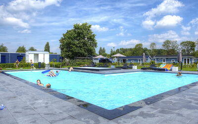 Nijkerk 200: Schwimmbad, Eigentum, Freizeit, Himmel, Freizeitzentrum, Urlaub, Grundeigentum, Gebäude, Haus, Erholung