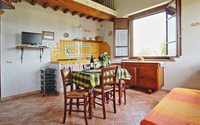 37 350.2: Zimmer, Eigentum, Möbel, Gebäude, Interior Design, Haus, Grundeigentum, Tabelle, Decke, Fussboden