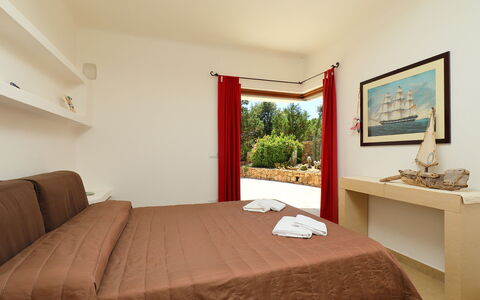 Canayli: Schlafzimmer, Zimmer, Möbel, Bett, Eigentum, Bedding, Bettdecke, Interior Design, Decke, Bettrahmen