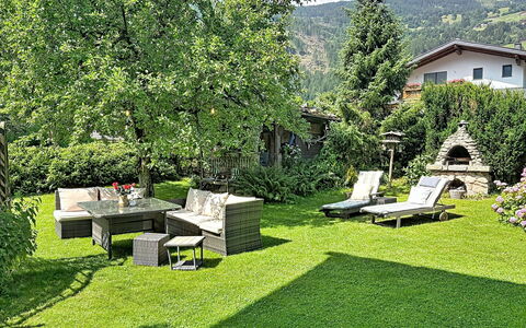 Aschau im Zillertal 485: Garten, Strauch, Landschaft, Möbel, Gartenmöbel, Gebirge, Rasen, Ground, Landscaping