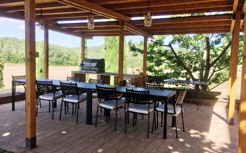 Villa Le Caggia: Eigentum, Grundeigentum, Gebäude, Zimmer, Haus, Terrasse, Zuhause, Tabelle, Veranda, Möbel